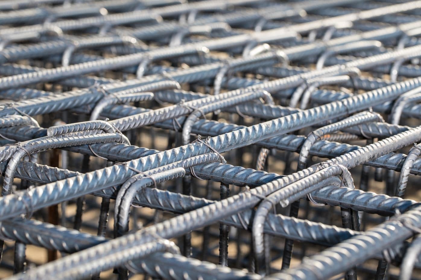 Где купить арматуру. Steel Rebar reinforcement. Арматура (строительство). Герметизирующий материал для арматуры. Арматура в рулонах.